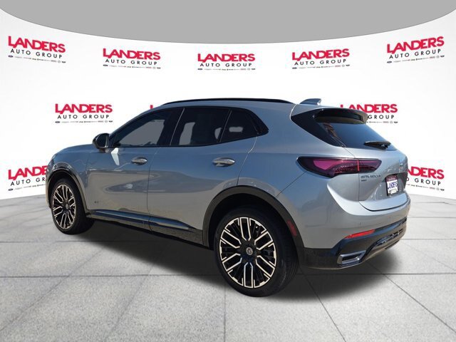 Used 2025 Buick Envision Sport Touring AWD/4WD image 5