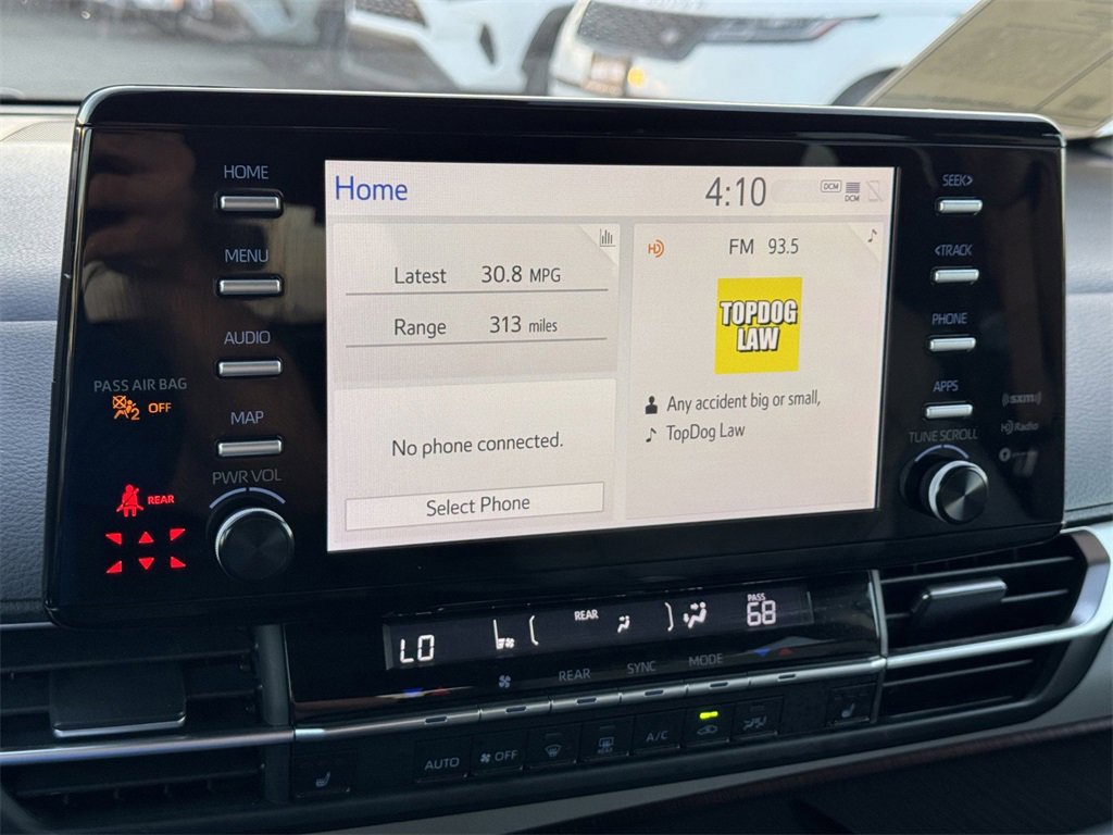 Used 2024 Toyota Sienna XLE image 13