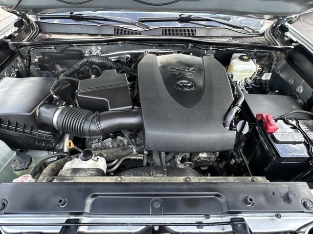 Used 2022 Toyota Tacoma TRD Off-Road image 10