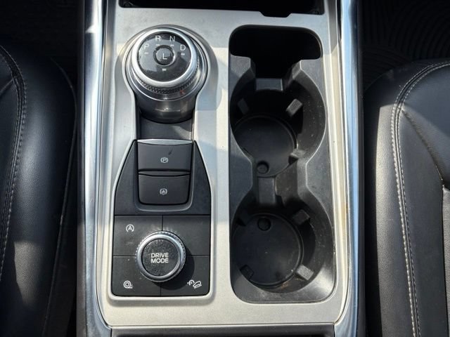 Certified 2022 Ford Explorer XLT w/ Equipment Group 202A AWD/4WD image 35