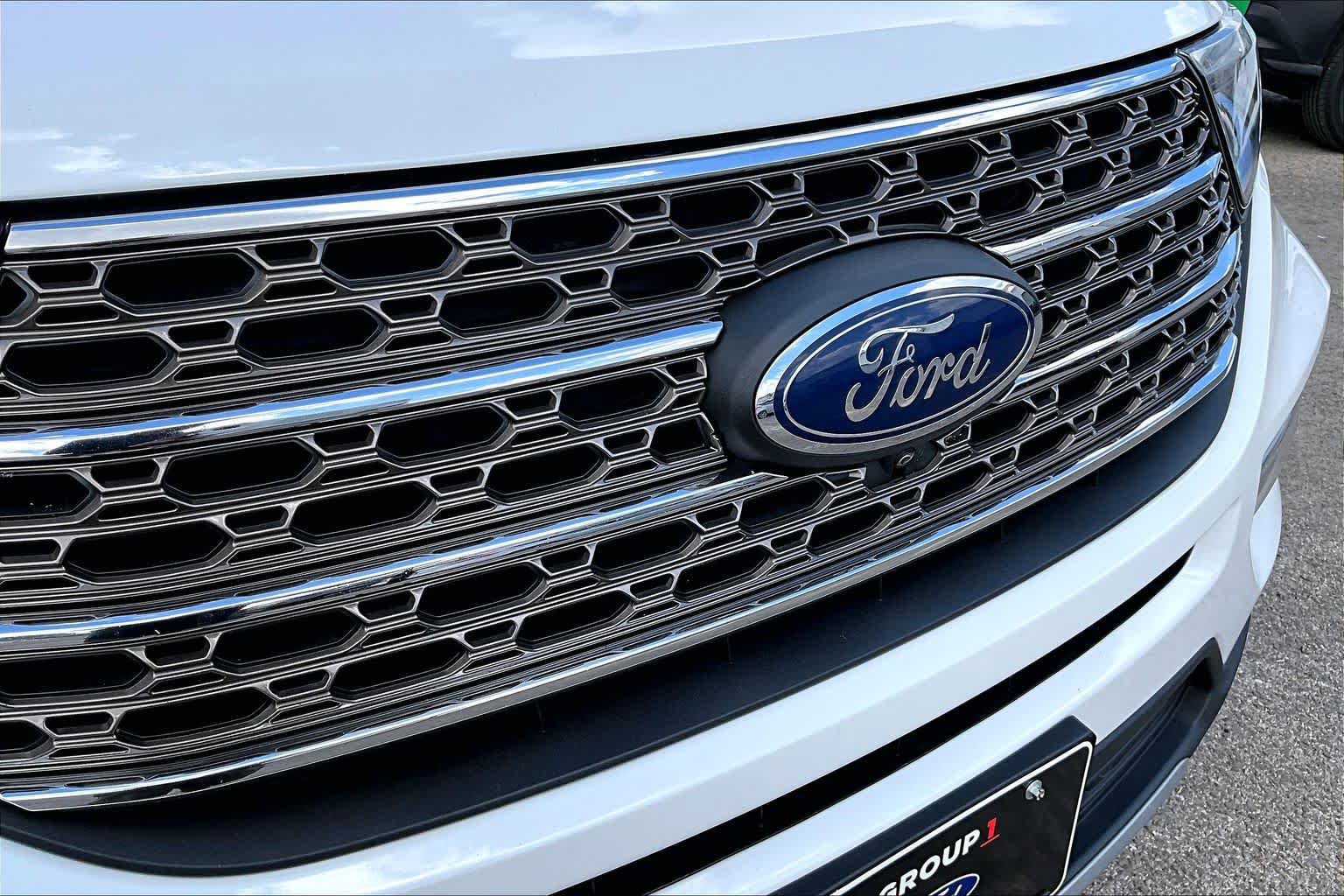 Certified 2021 Ford Explorer King Ranch w/ Premium Technology Package AWD/4WD image 30