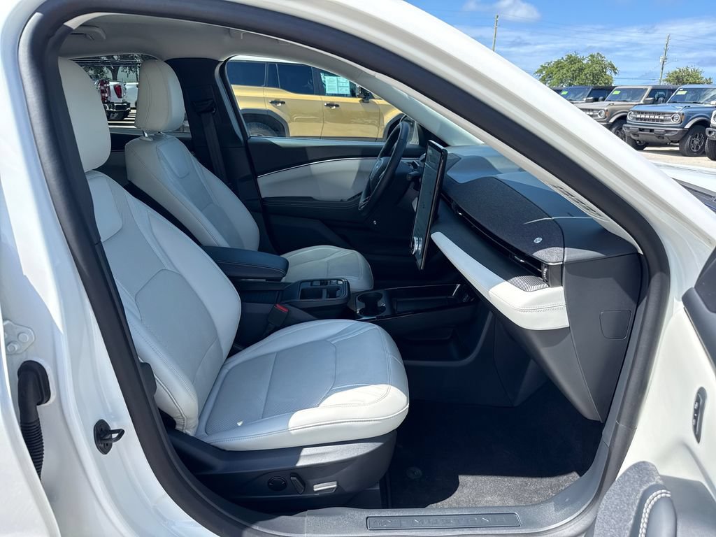 Certified 2025 Ford Mustang Mach-E Premium RWD image 28