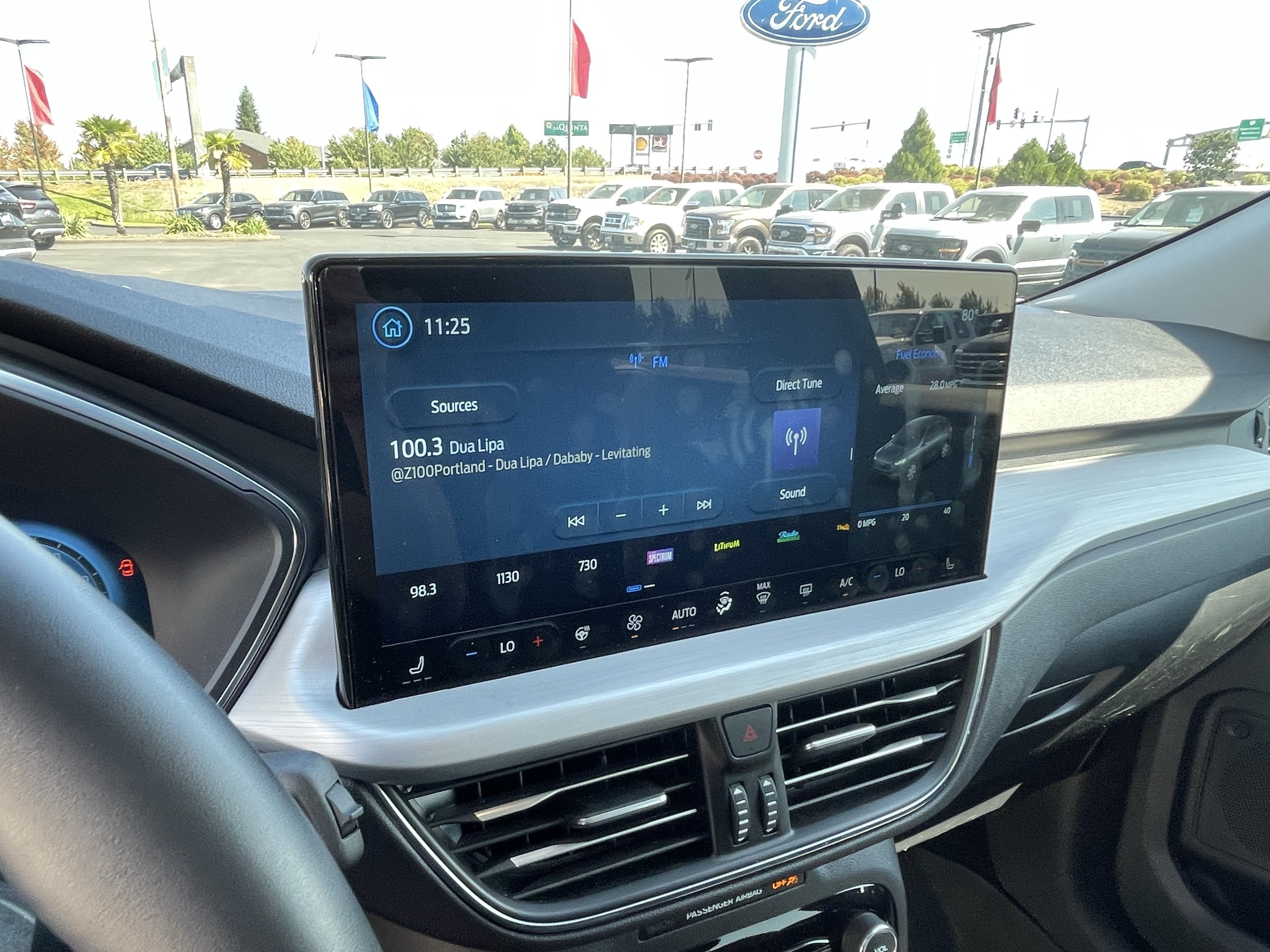 Certified 2025 Ford Escape Platinum AWD/4WD image 18
