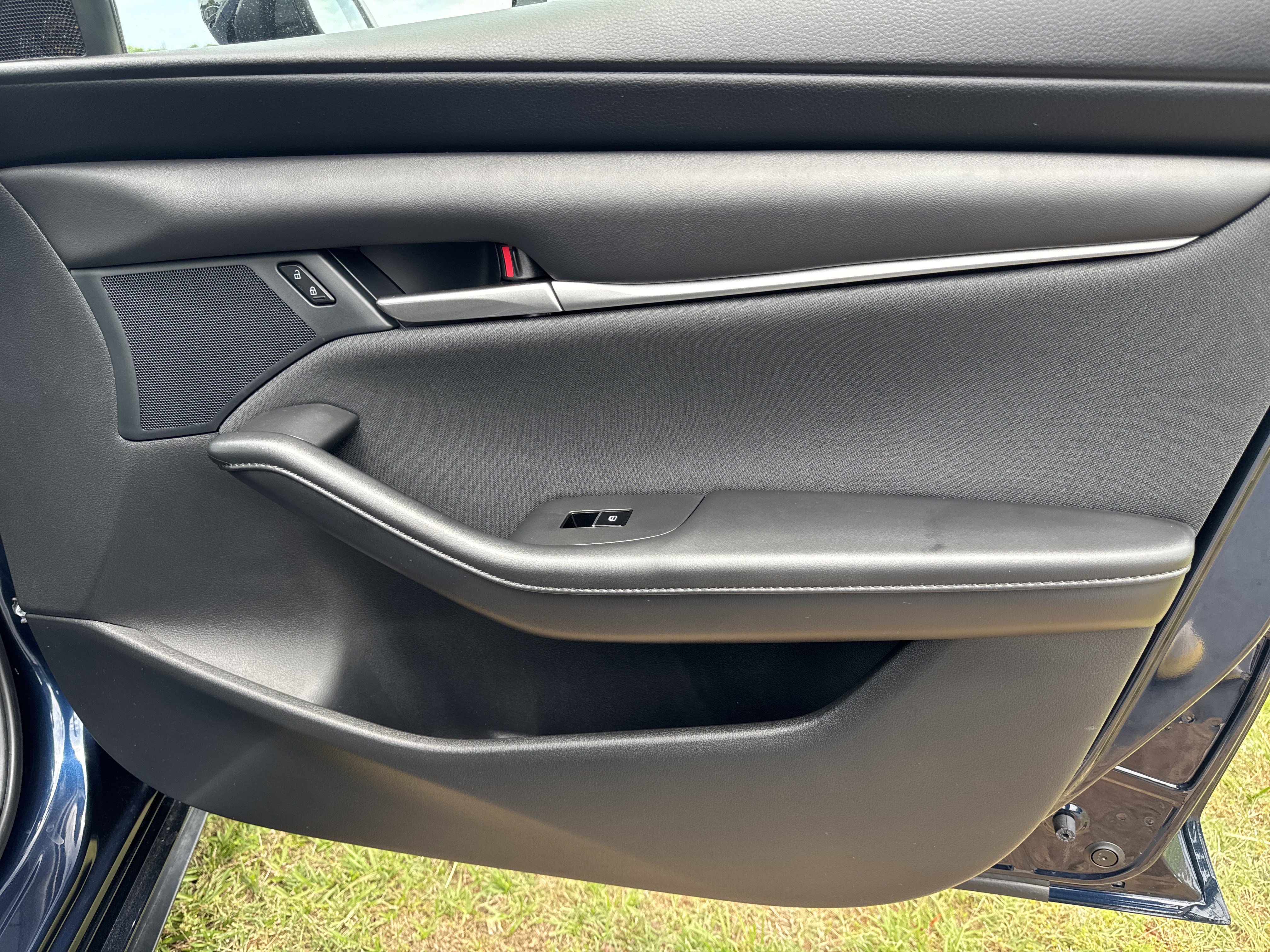 Used 2024 MAZDA MAZDA3 s FWD image 15