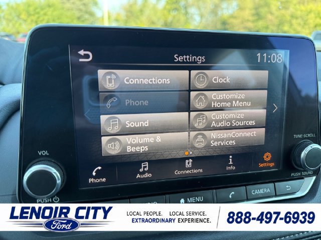 Used 2024 Nissan Rogue SV AWD/4WD image 38
