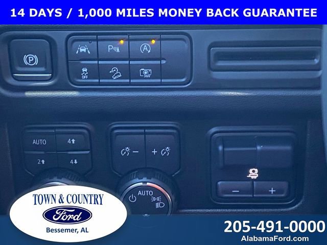 Used 2024 Chevrolet Suburban Z71 w/ Luxury Package image 23