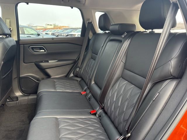 Used 2021 Nissan Rogue Platinum image 23