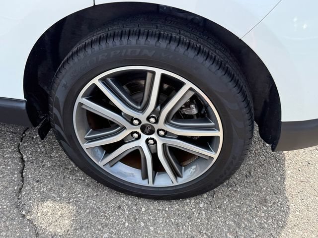 Certified 2024 Ford Edge Titanium AWD/4WD image 5