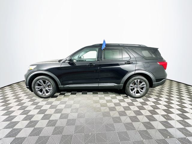 Certified 2023 Ford Explorer XLT w/ Equipment Group 202A AWD/4WD image 8