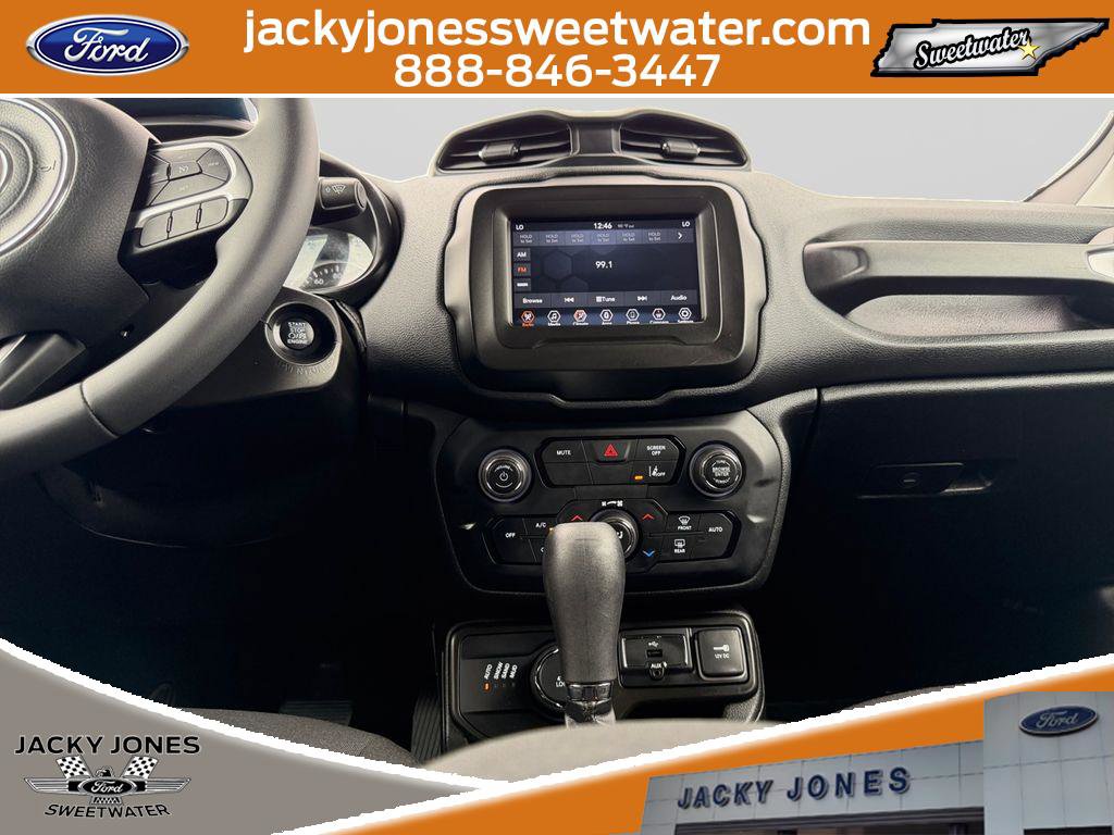 Used 2021 Jeep Renegade Latitude AWD/4WD image 12