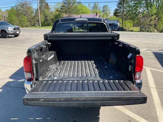 Used 2019 Toyota Tacoma SR5 AWD/4WD image 10