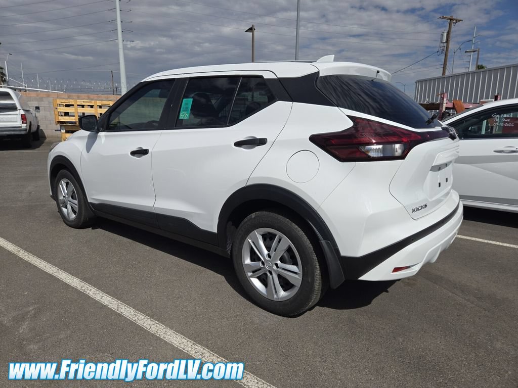 Used 2024 Nissan Kicks S FWD image 3