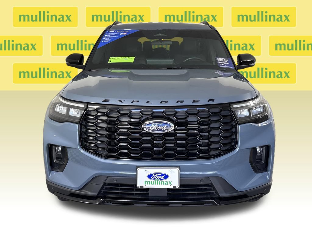 Certified 2025 Ford Explorer ST-Line RWD image 16