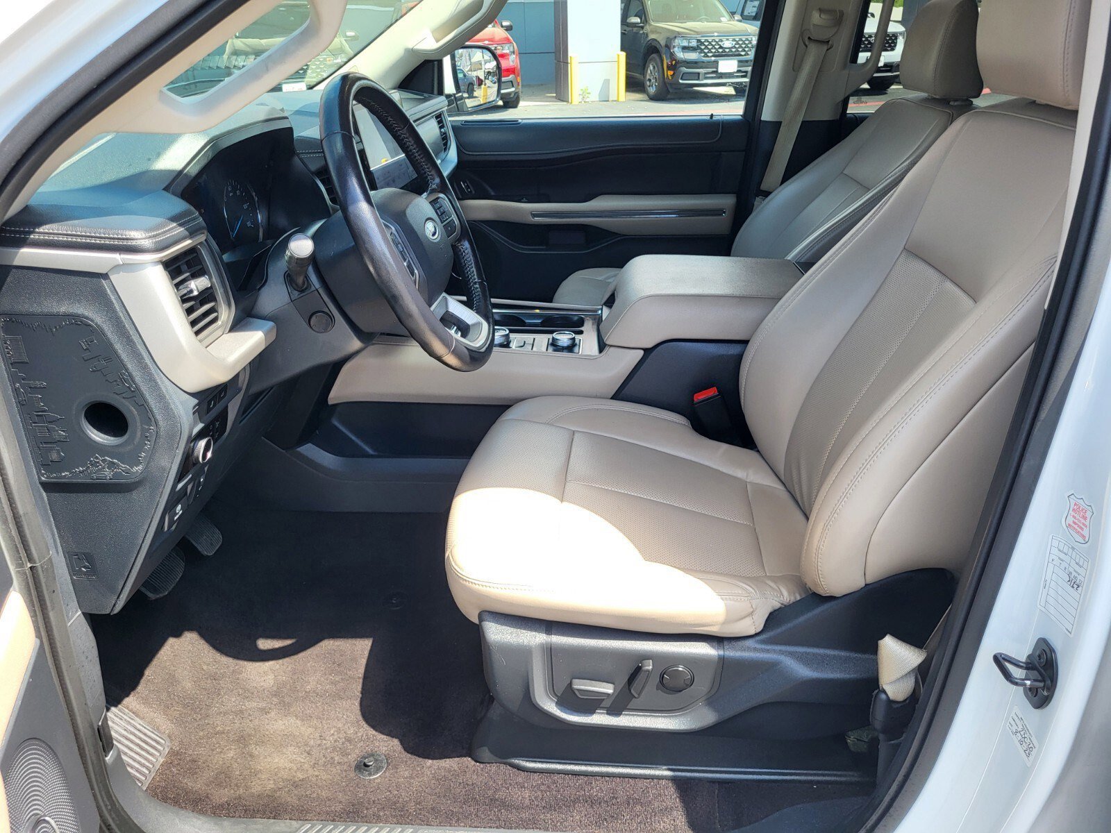 Certified 2023 Ford Expedition Max XLT image 19