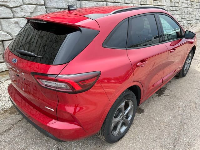Certified 2023 Ford Escape ST-Line Select w/ Tech Pack #1 AWD/4WD image 3