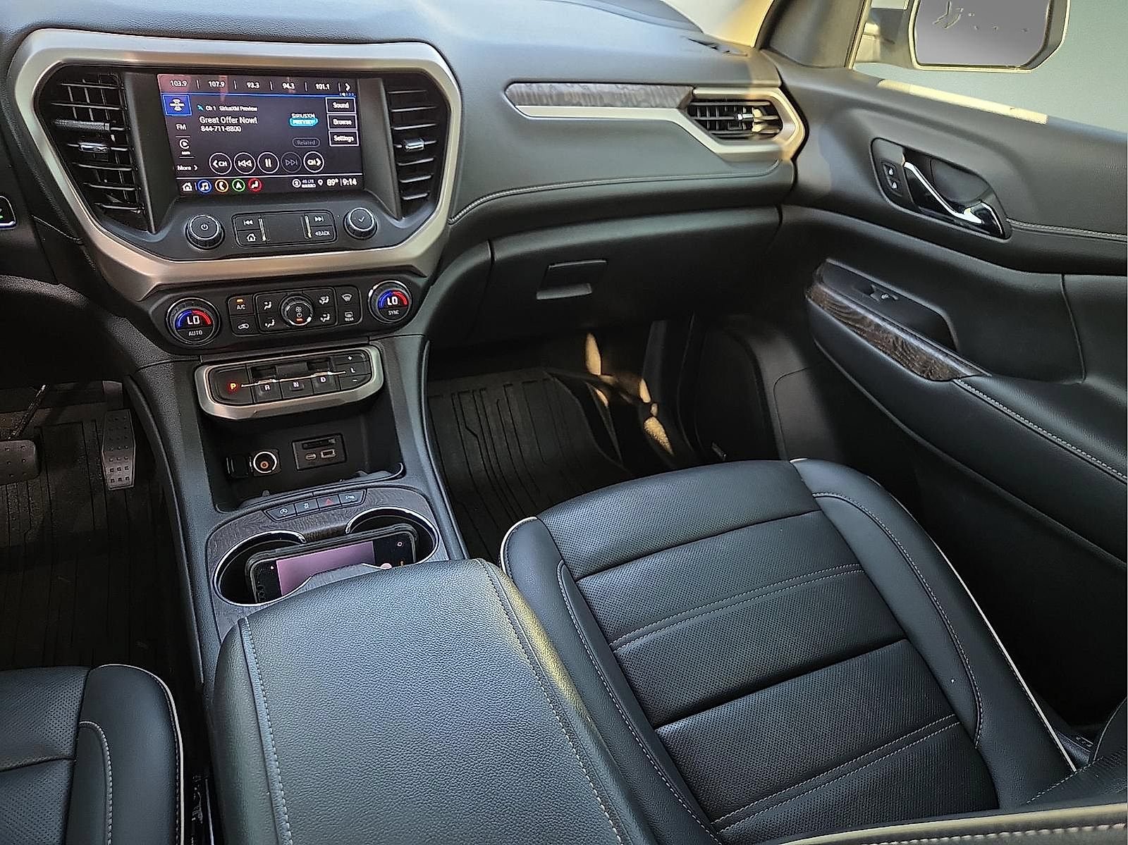 Used 2023 GMC Acadia Denali FWD image 13