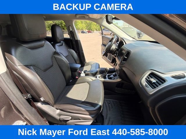 Used 2020 Jeep Compass Latitude AWD/4WD image 21