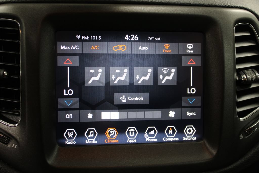 Used 2018 Jeep Compass Trailhawk w/ Leather Interior Group AWD/4WD image 47