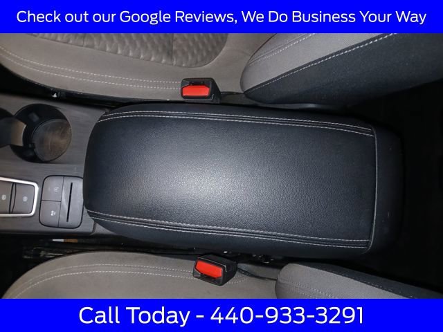 Certified 2020 Ford Escape SE image 27