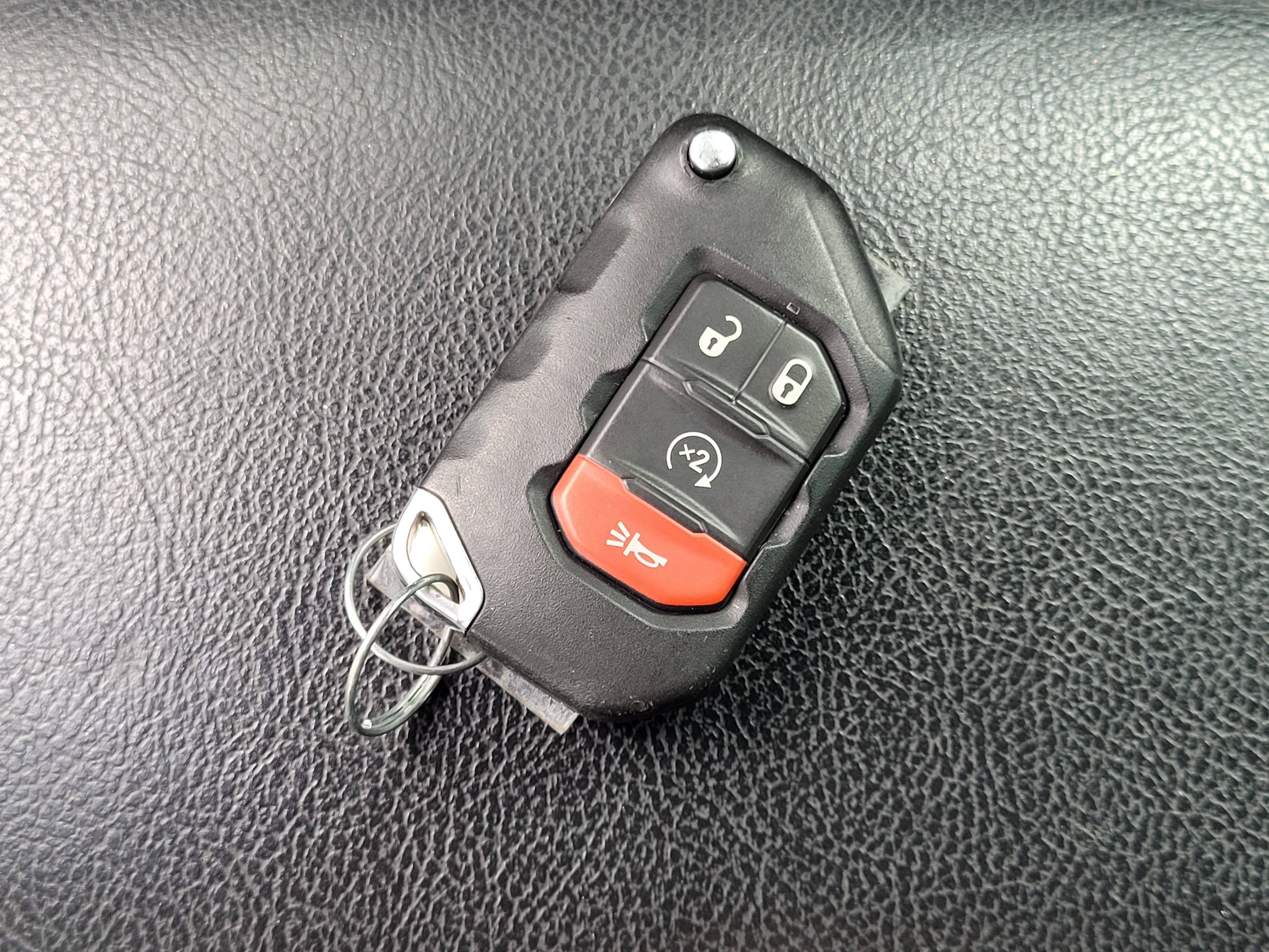Used 2023 Jeep Wrangler Unlimited Sahara w/ Cold Weather Group AWD/4WD image 11
