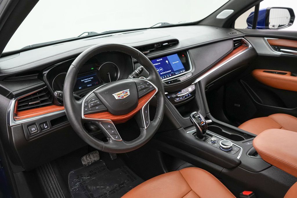 Used 2024 Cadillac XT5 Premium Luxury image 13