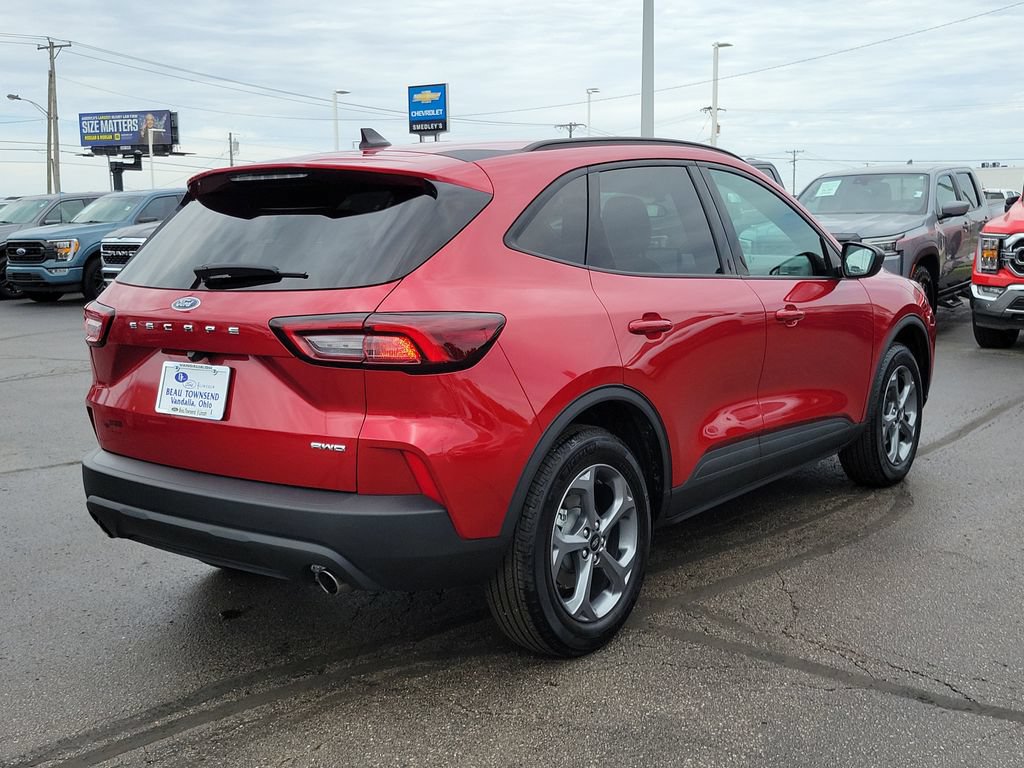 Certified 2025 Ford Escape ST-Line w/ Cold Weather Package AWD/4WD image 3