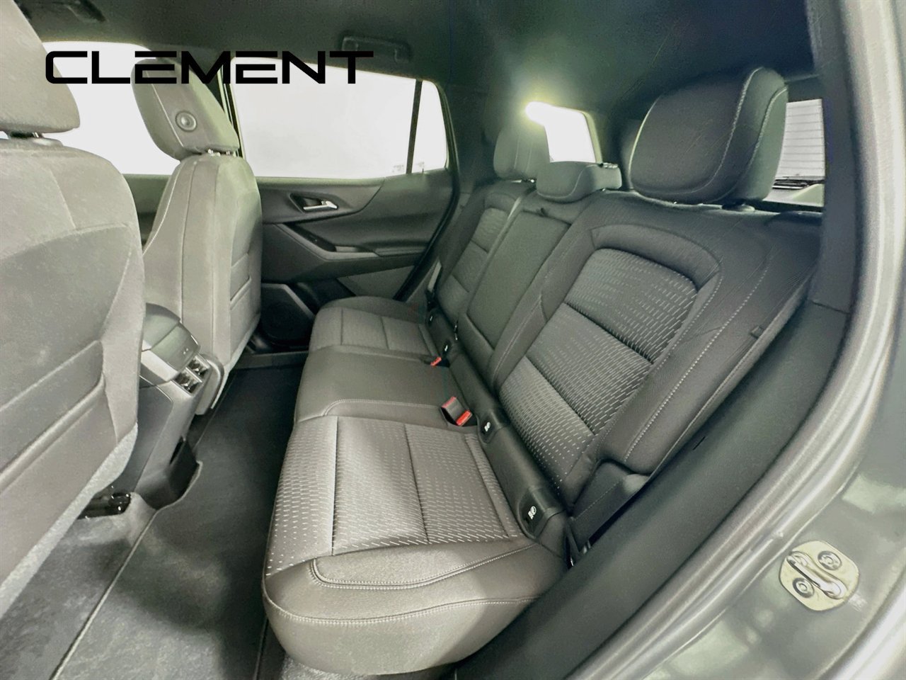 Used 2025 Chevrolet Equinox LT w/ Safety and Technology Package FWD image 31