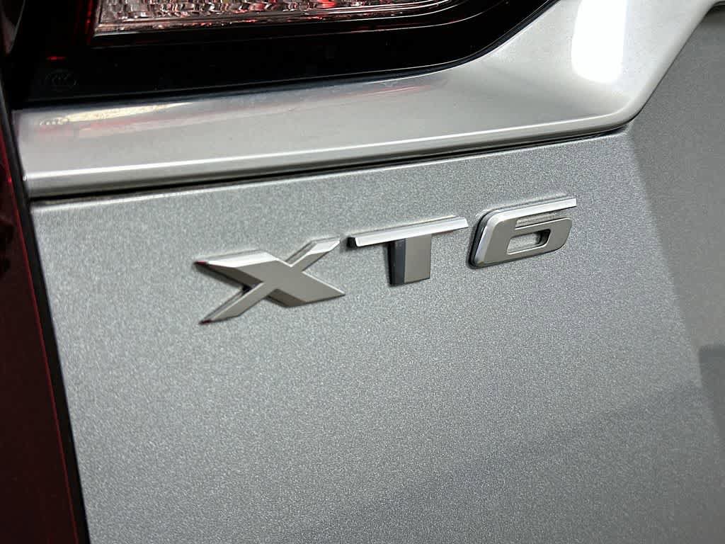 Used 2024 Cadillac XT6 Premium Luxury AWD/4WD image 7