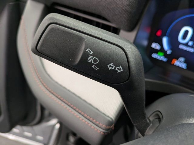 Certified 2025 Ford Explorer Active image 18