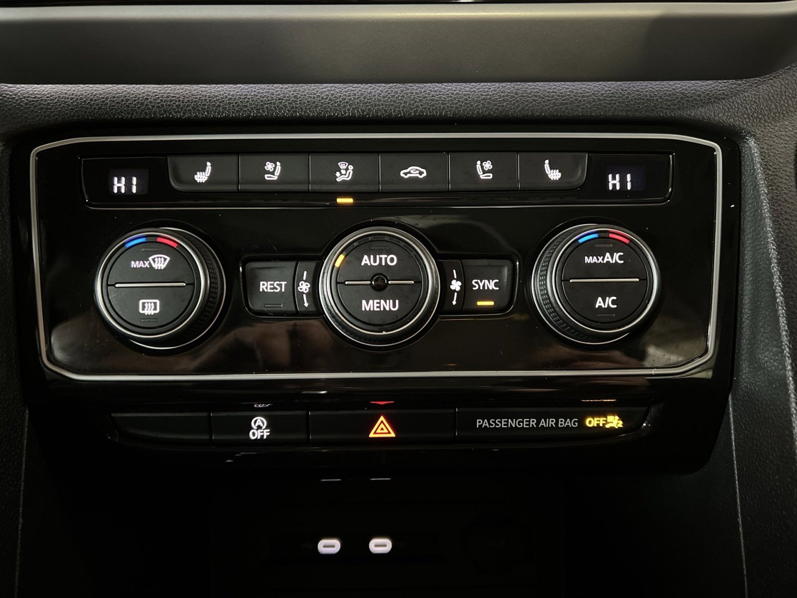 Used 2022 Volkswagen Atlas SEL Premium image 21