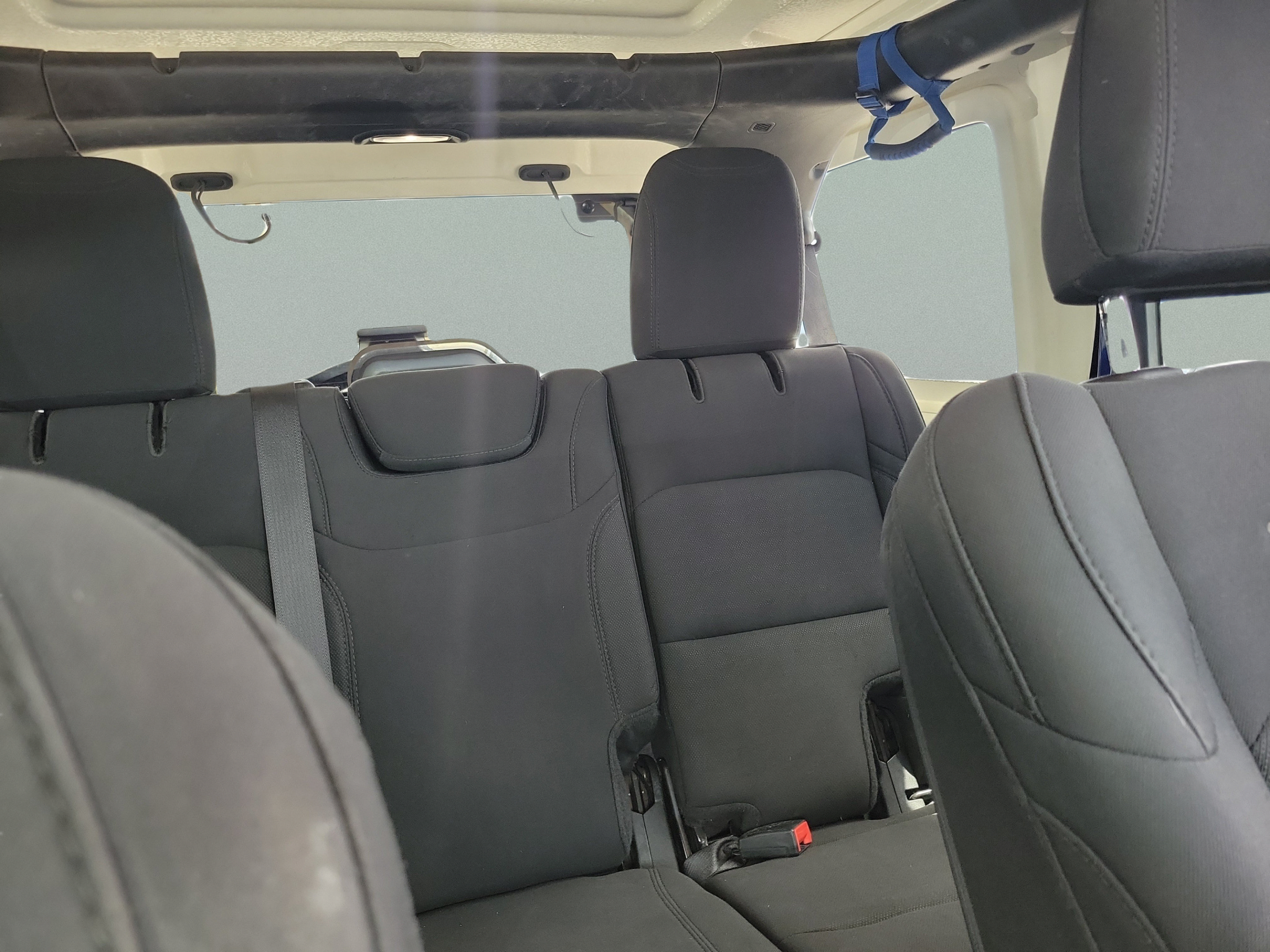 Used 2020 Jeep Wrangler Unlimited Sahara w/ Uconnect 4C Nav & Sound Group AWD/4WD image 12
