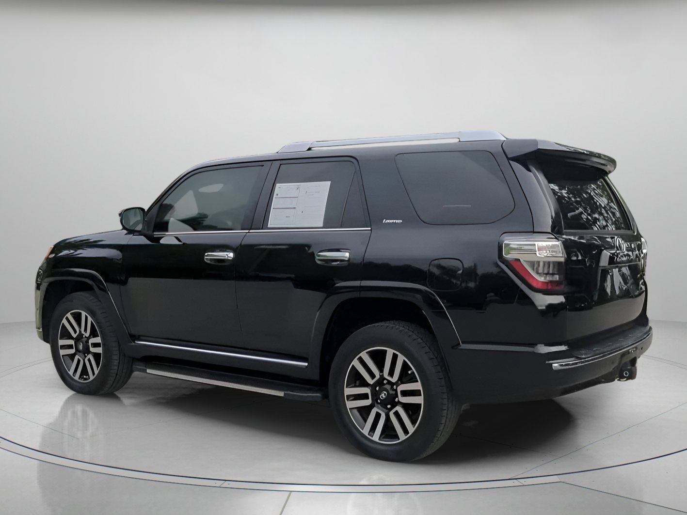 Used 2018 Toyota 4Runner Limited AWD/4WD image 19