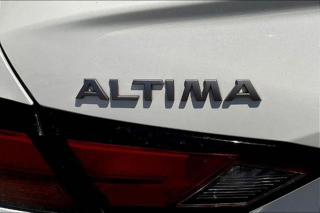 Used 2025 Nissan Altima 2.5 SV FWD image 24