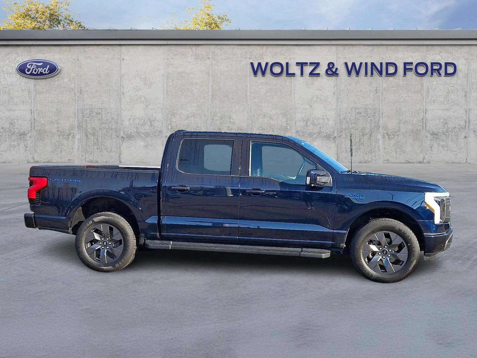 Certified 2025 Ford F150 Lightning Lariat w/ Max Trailer Tow Package AWD/4WD image 7