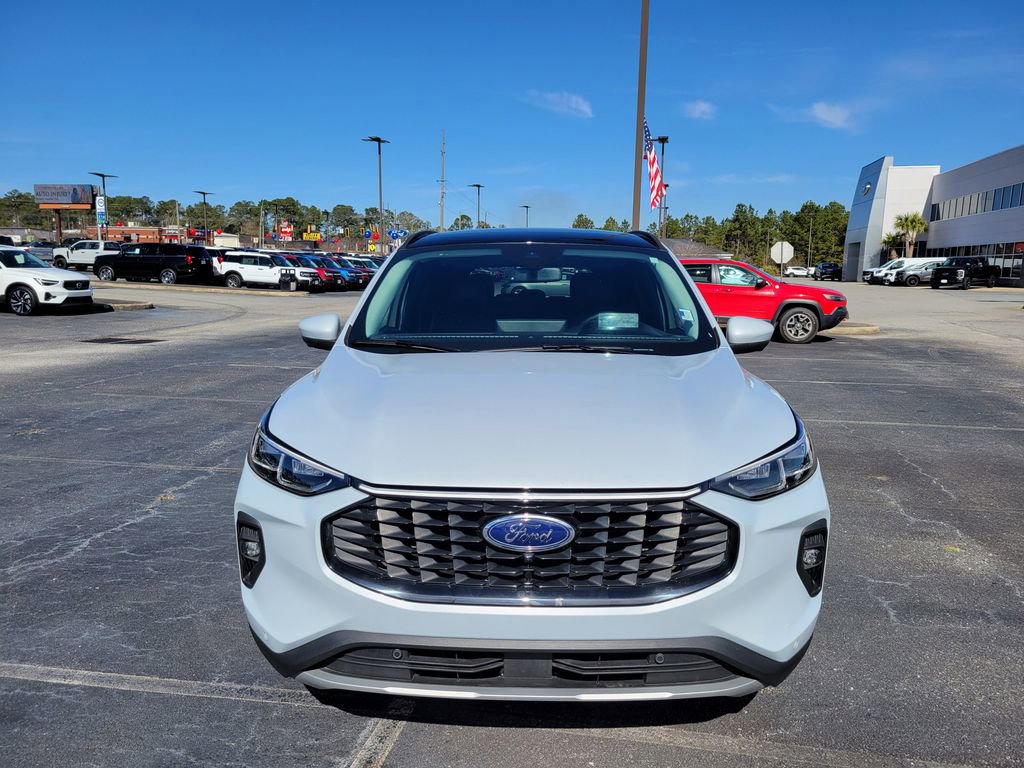 Certified 2025 Ford Escape SE w/ PHEV Premium Package image 9