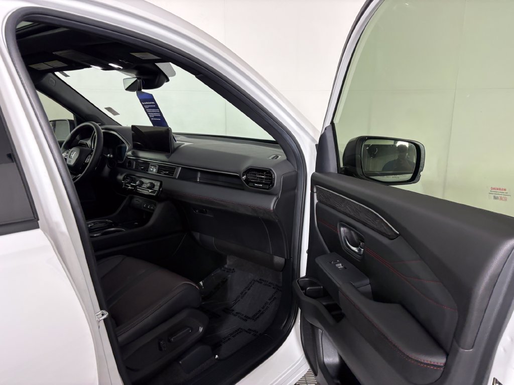 Used 2026 Honda Pilot Black Edition image 38