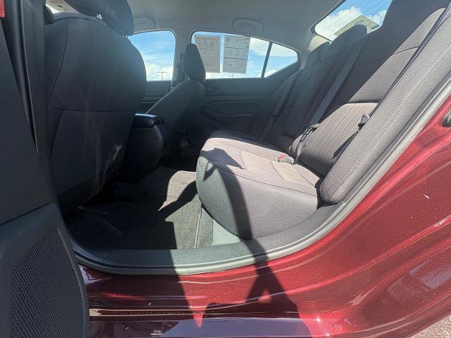 Used 2025 Nissan Altima 2.5 SV FWD image 28