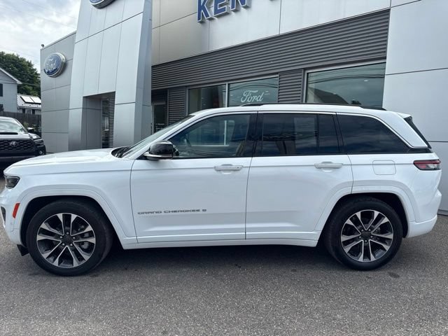 Used 2023 Jeep Grand Cherokee Overland w/ Adv Protech Group III AWD/4WD image 8