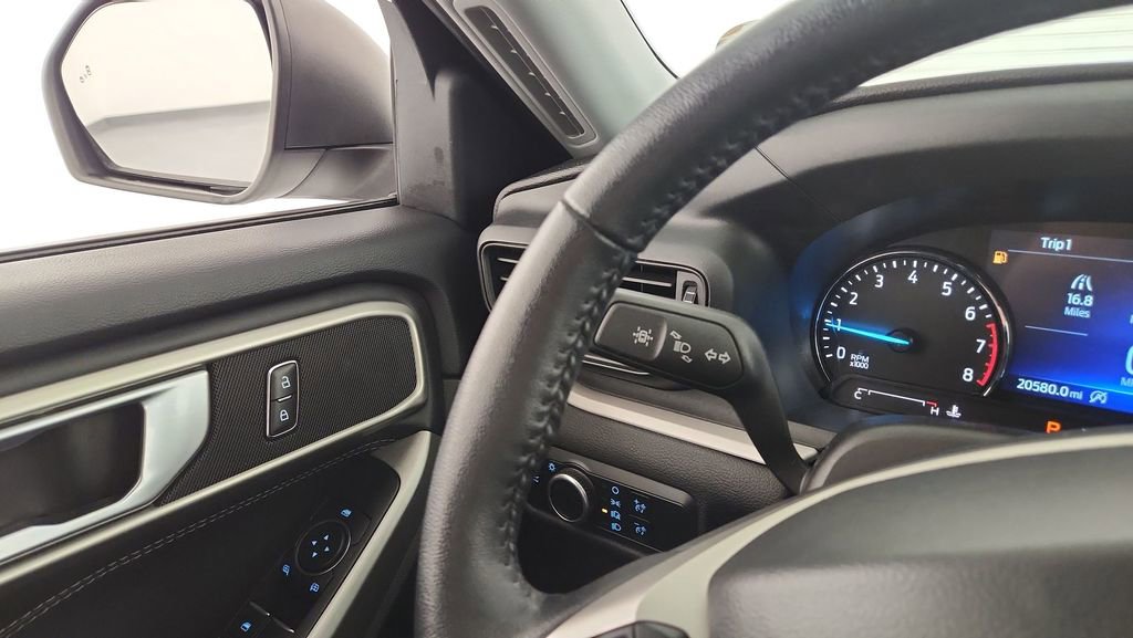 Certified 2023 Ford Explorer XLT image 18