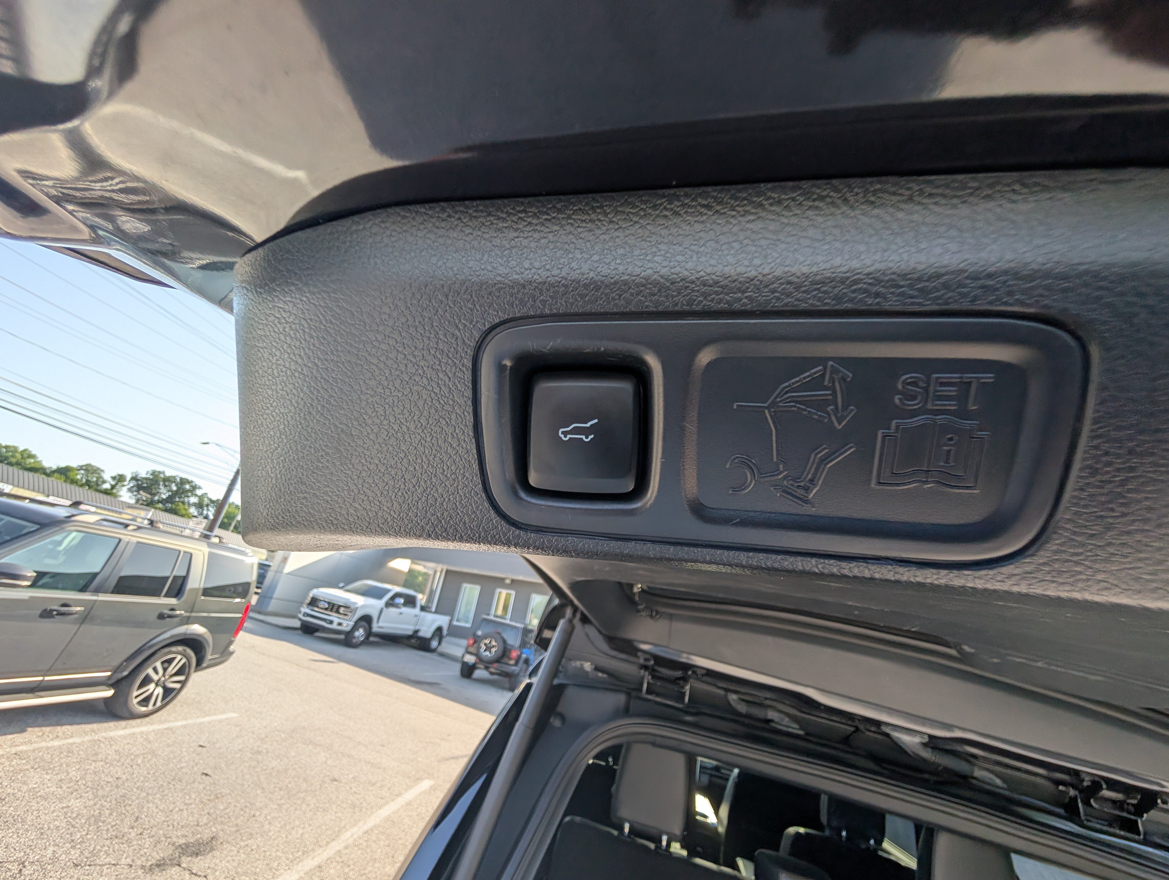 Certified 2022 Ford Expedition Max Platinum AWD/4WD image 16