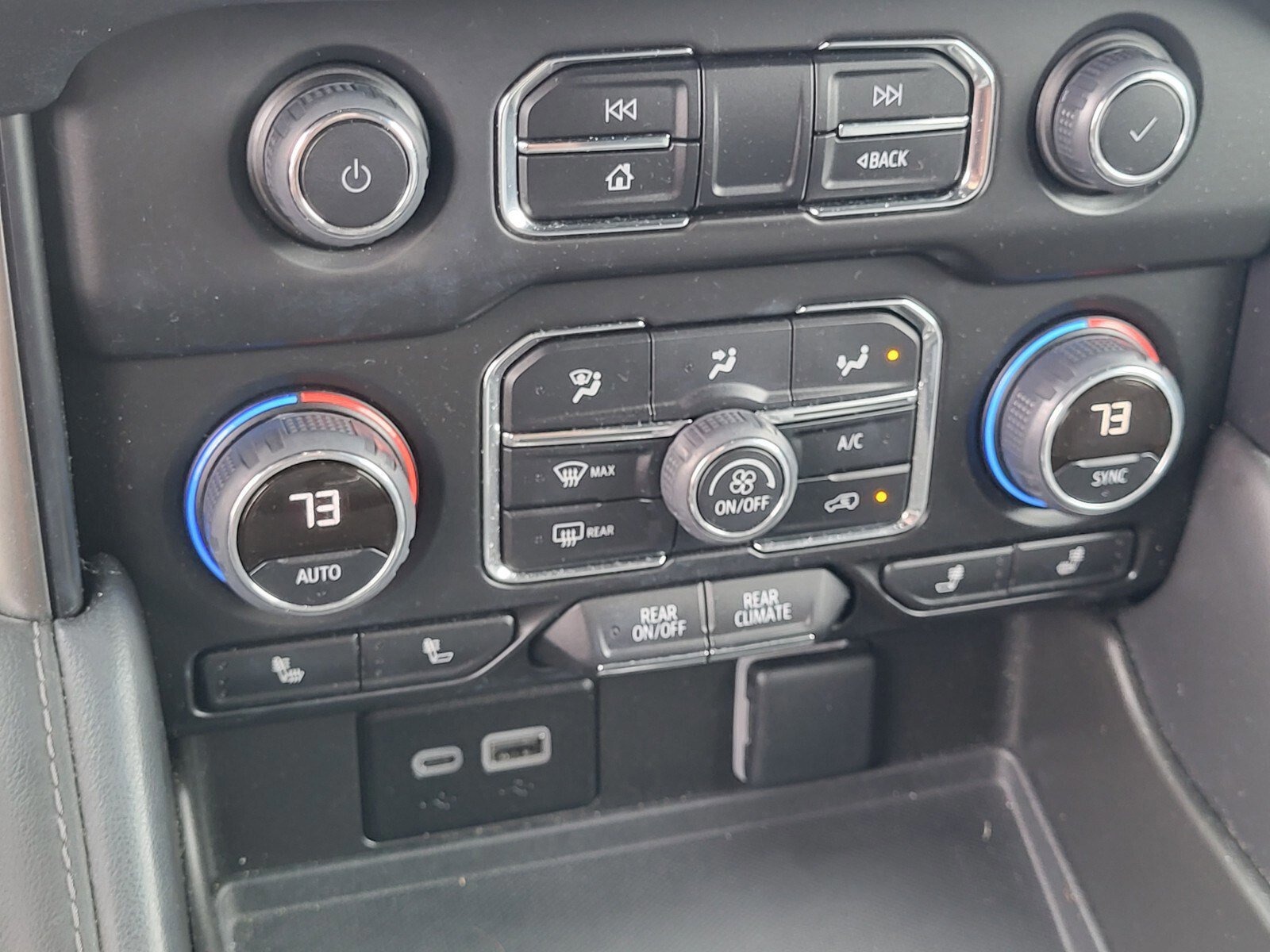 Used 2023 Chevrolet Suburban Z71 w/ Z71 Off-Road Package image 24