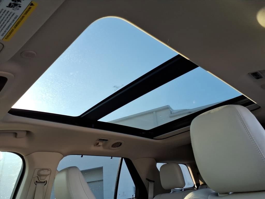 Certified 2020 Ford Explorer Platinum image 10