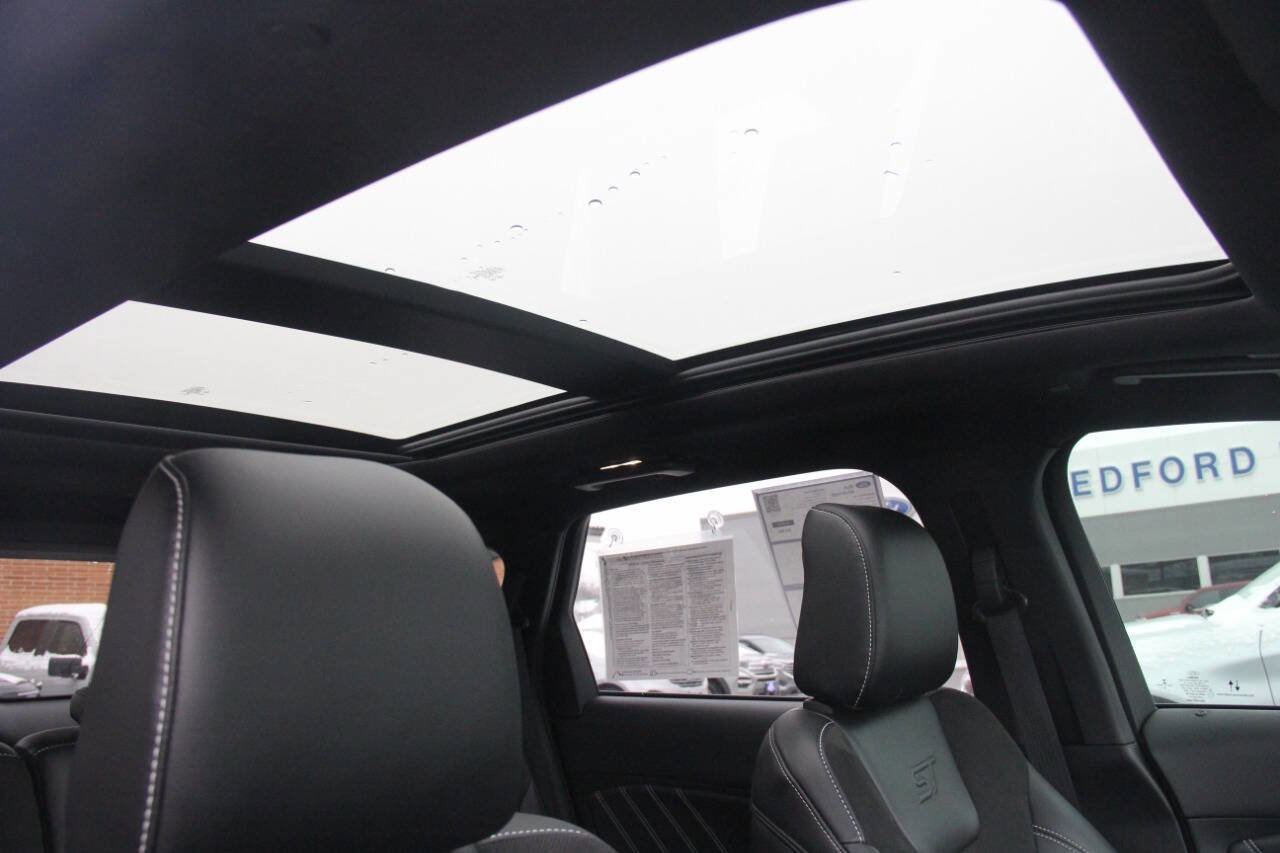 Certified 2020 Ford Edge ST w/ Equipment Group 401A image 24