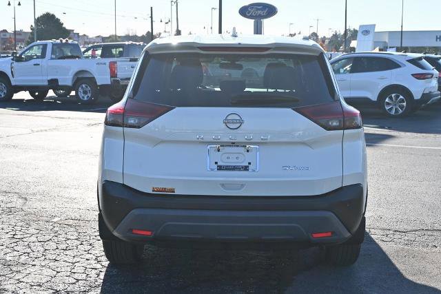 Used 2023 Nissan Rogue SV image 4