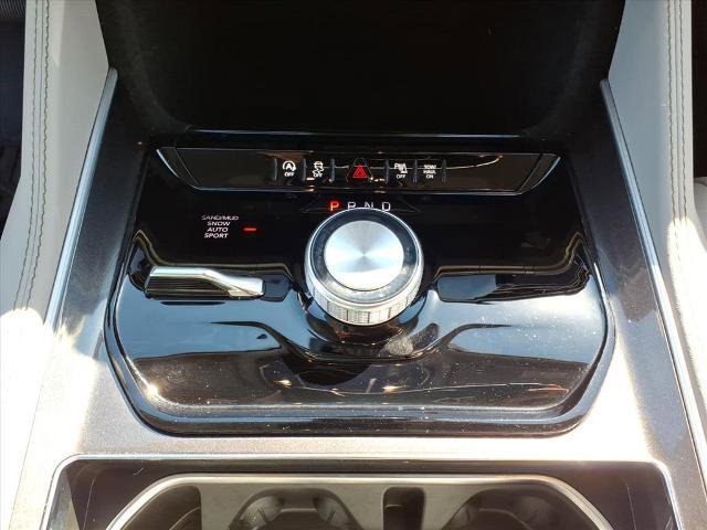 Used 2024 Jeep Wagoneer L 4WD image 17