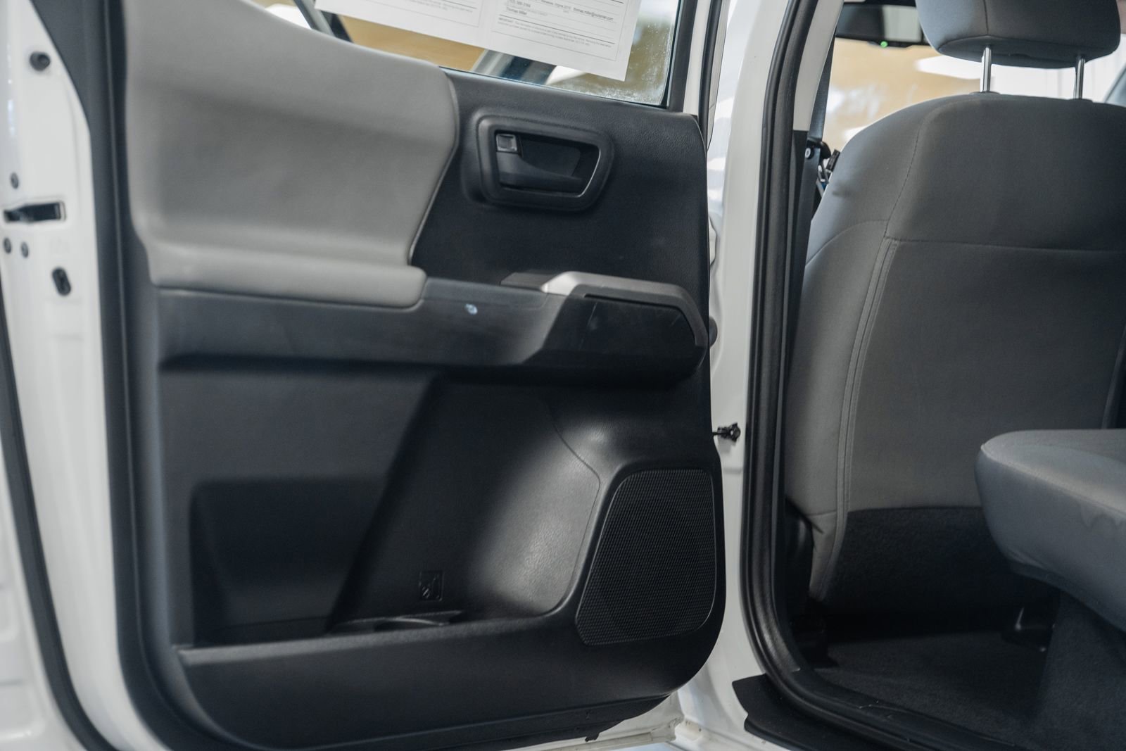 Used 2020 Toyota Tacoma SR5 image 37