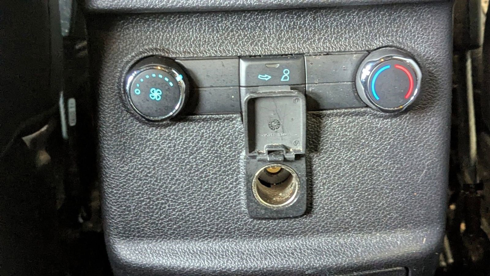 Certified 2017 Ford Explorer XLT w/ Equipment Group 202A image 24