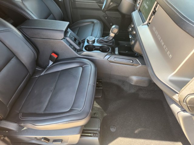 Certified 2025 Ford Bronco Outer Banks AWD/4WD image 13