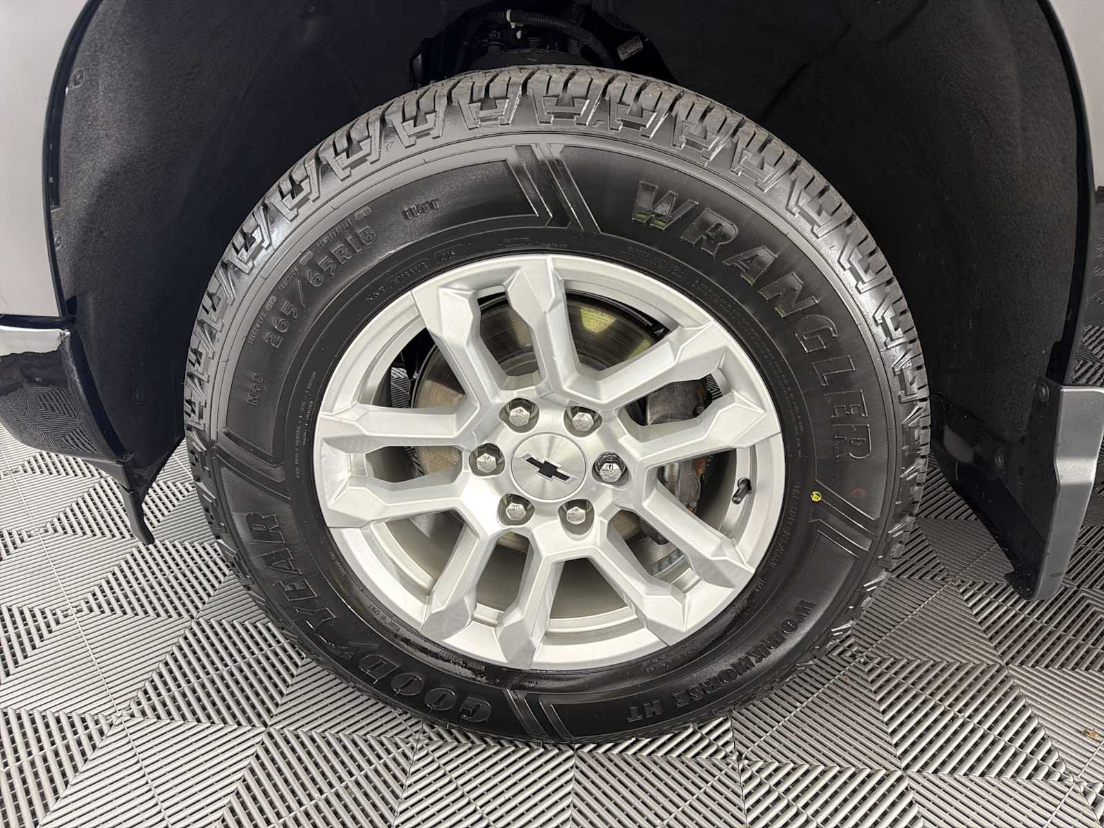 Used 2023 Chevrolet Silverado 1500 RST RWD image 14