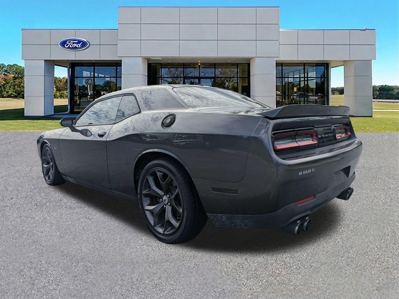 Used 2019 Dodge Challenger R/T RWD image 6